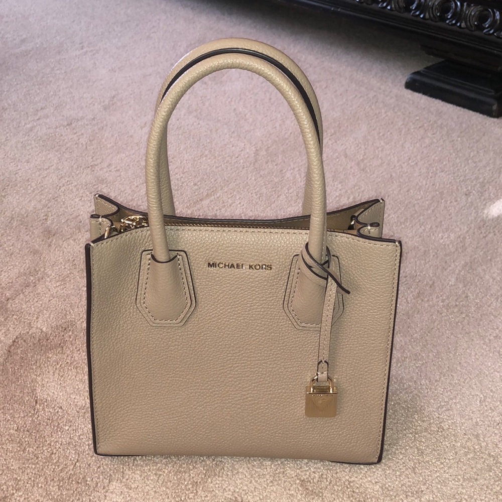 Michael Kors Small Mercer Tote